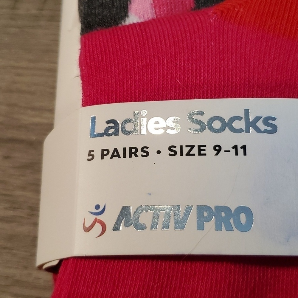 ♥️ NWT SET OF HEART SOCKS - Picture 6 of 9